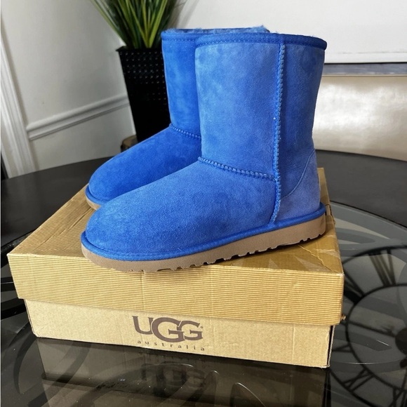 UGG Classic Boots Il In Blue Suede Sz 5 kids - Picture 5 of 6